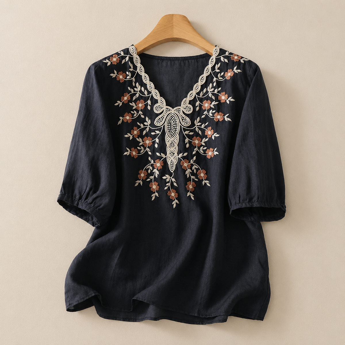 Blusa de Algodón y Lino Bordada Clara