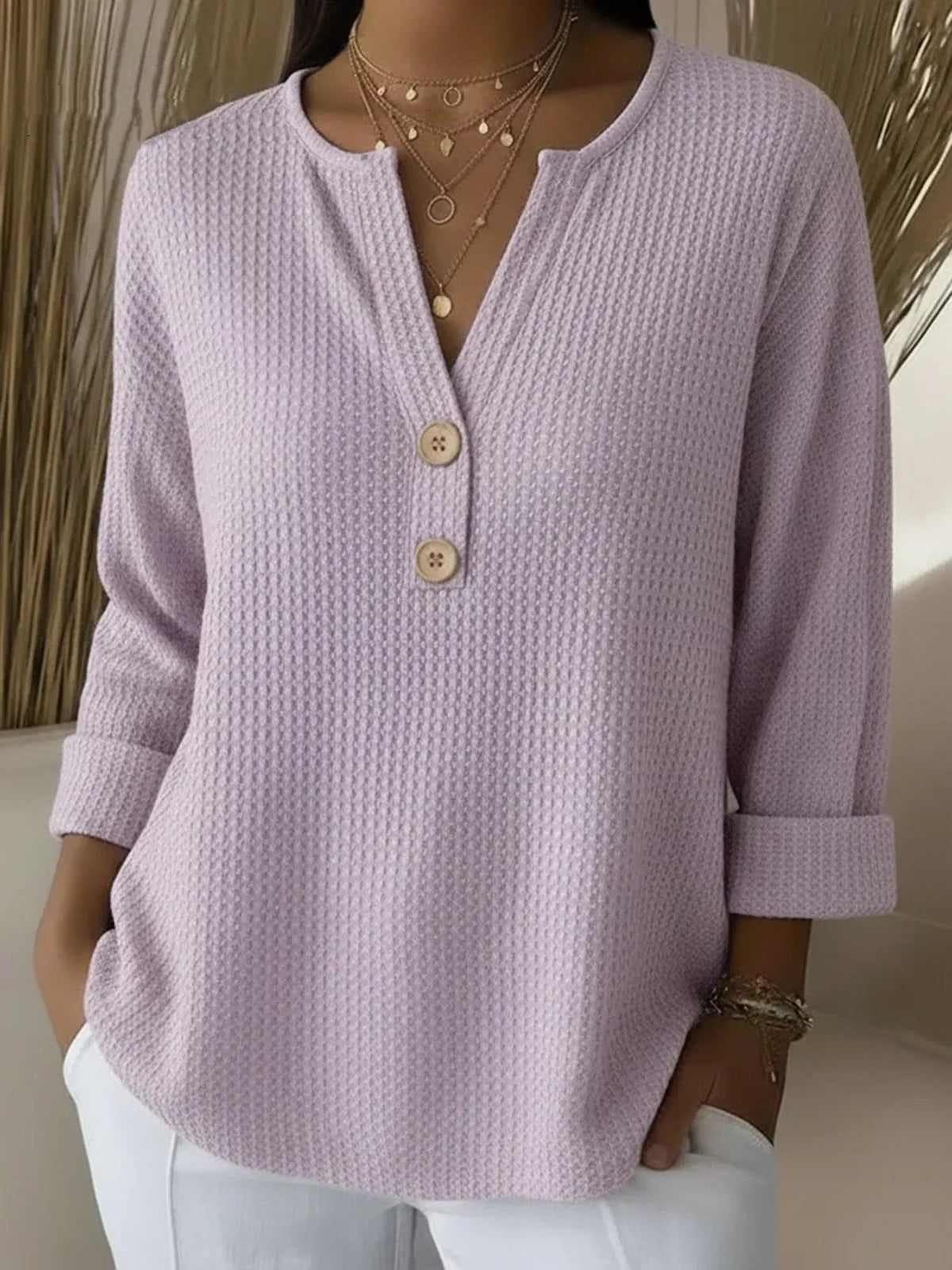 Lucia | Camiseta Henley Texturizada con Botones