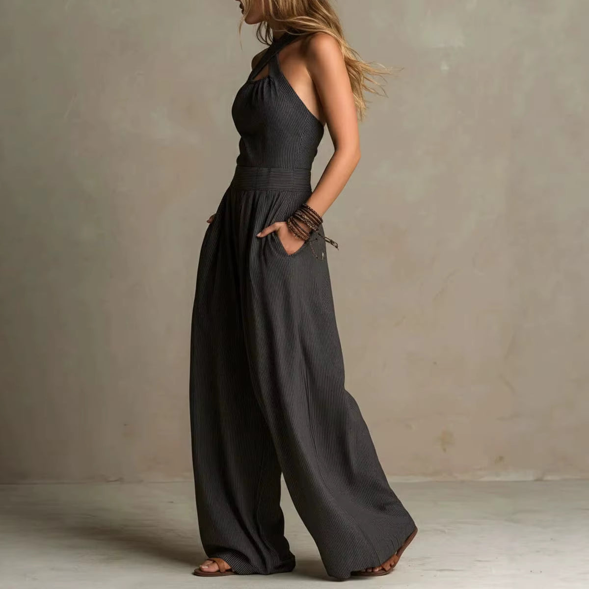 Candela | Mono Elegante Escote Cruzado
