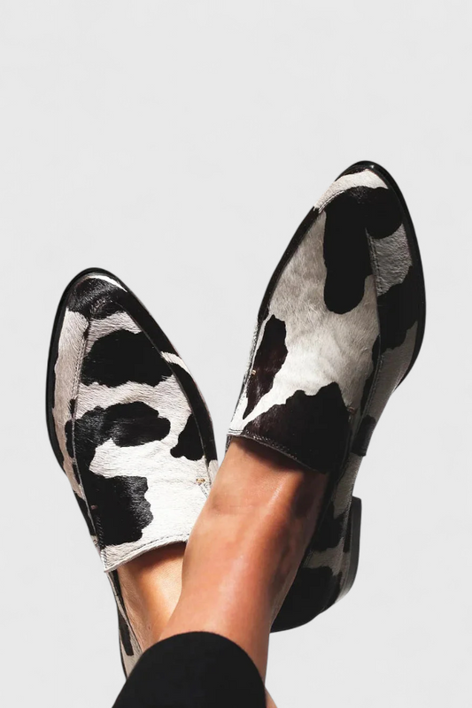 Loafers Elegantes con Tacón Bajo y Estampado Animal