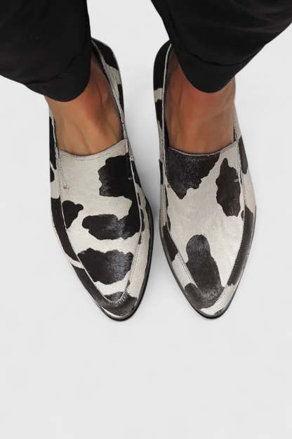 Loafers Elegantes con Tacón Bajo y Estampado Animal